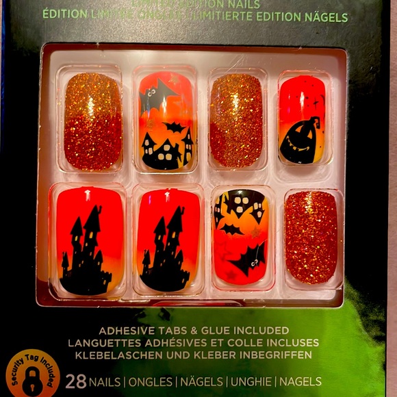 Kiss Other - NIB Halloween Kiss SD GLOW IN THE DARK Manicure Medium Nails Tips 🎃
